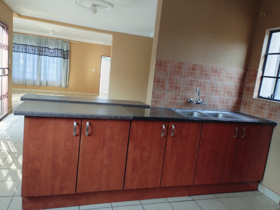 3 Bedroom Property for Sale in Geelhoutpark North West